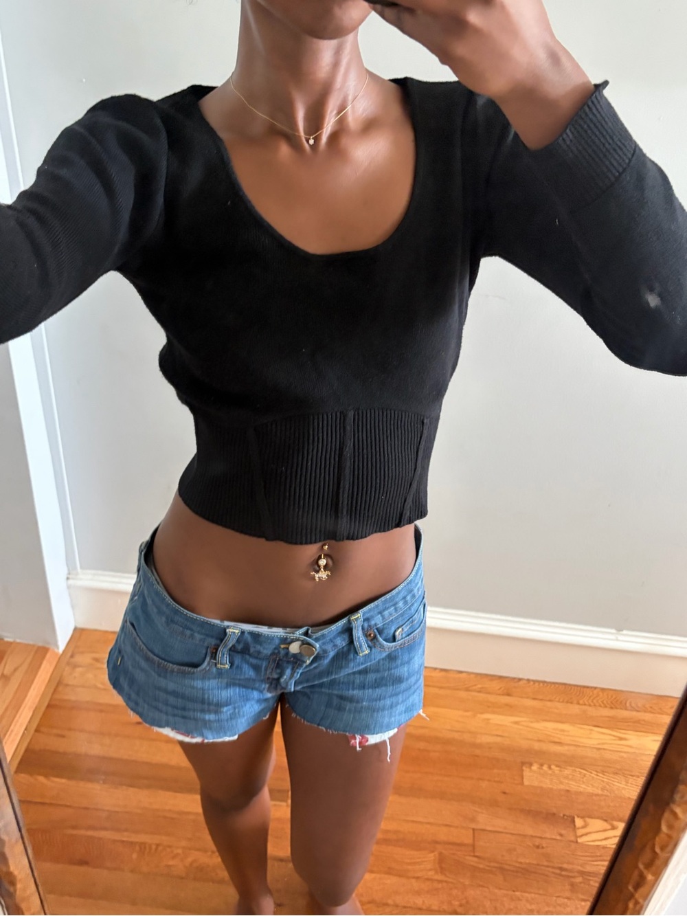 Black Cropped Scoop-Neck Ribbed Waist Sweater
